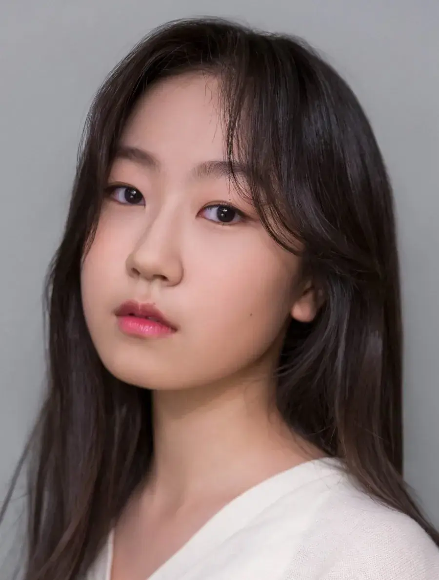 بیوگرافی Kim Hwan Hee