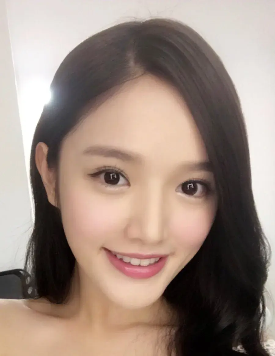بیوگرافی Lin Yan Rou