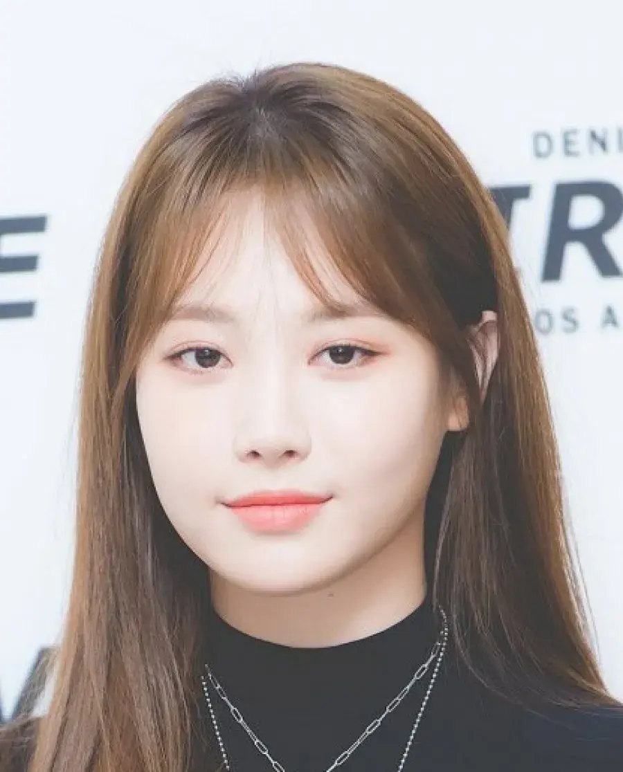 بیوگرافی Kim Ah Young