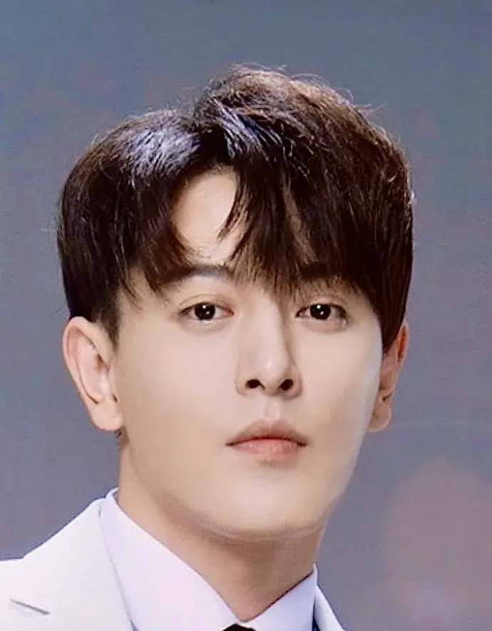 بیوگرافی Zhang Hao Yu
