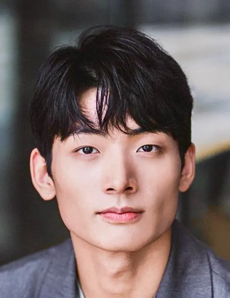 بیوگرافی Seo Young Joo