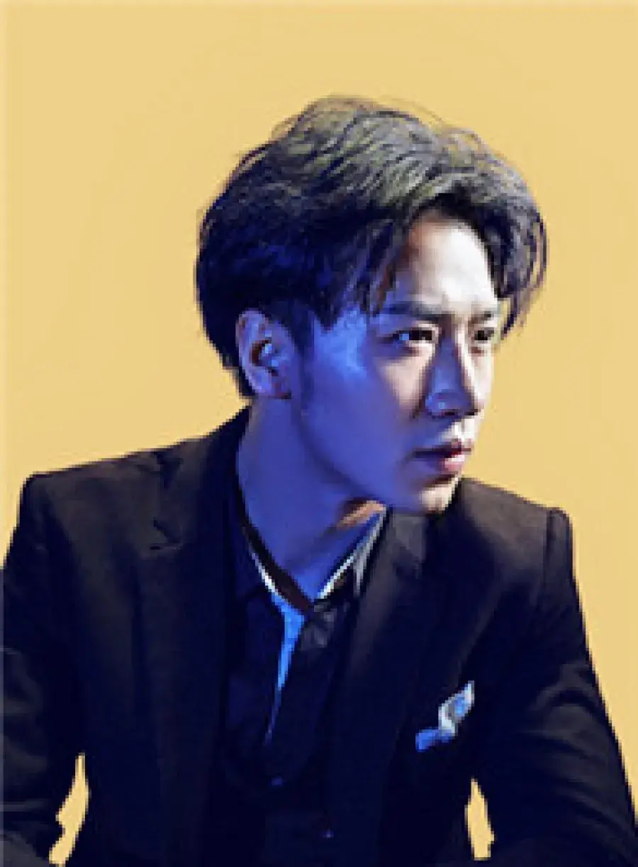 بیوگرافی  Li Zhong Yu