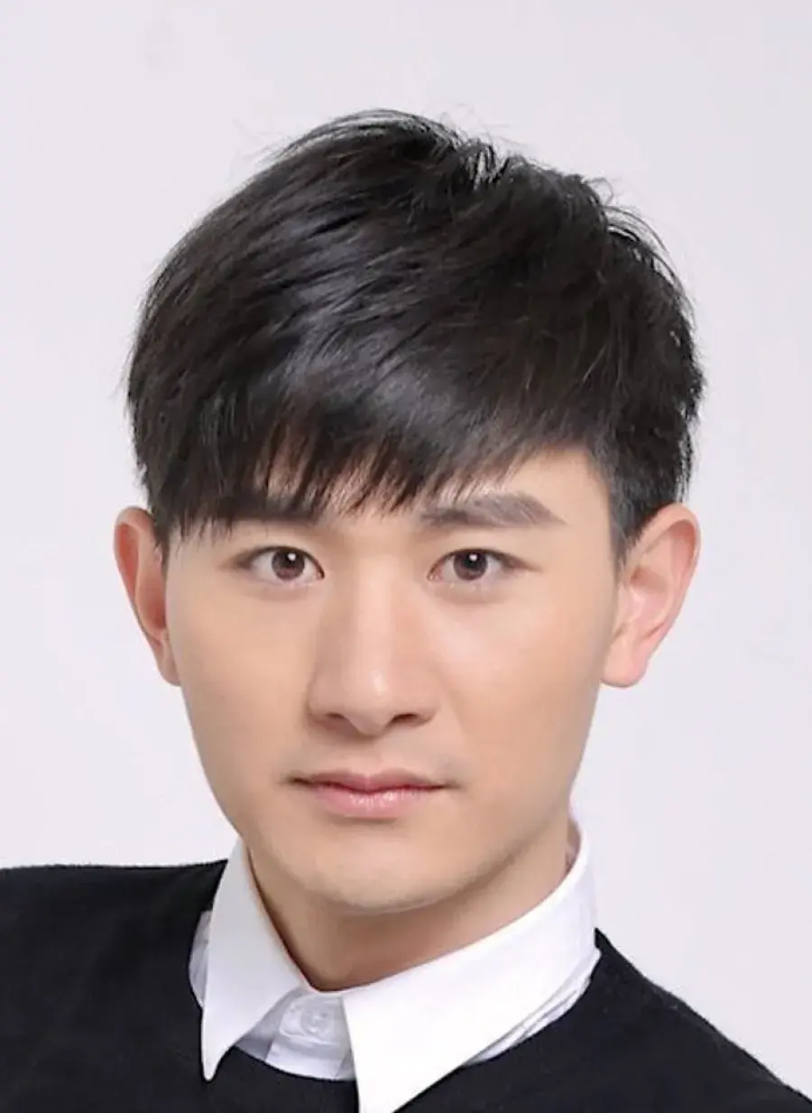 بیوگرافی Yang Chun Lei
