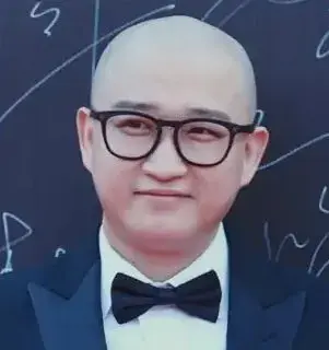 بیوگرافی Xi Zi