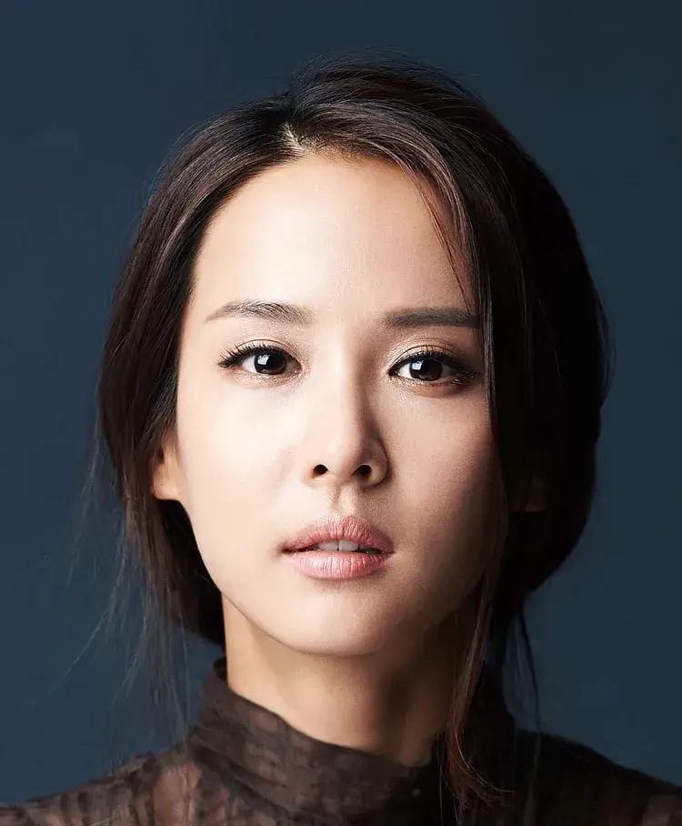 بیوگرافی Cho Yeo Jung
