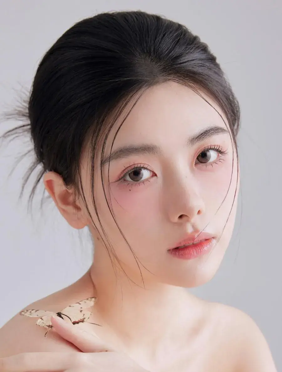 بیوگرافی Zhong Ya Ting