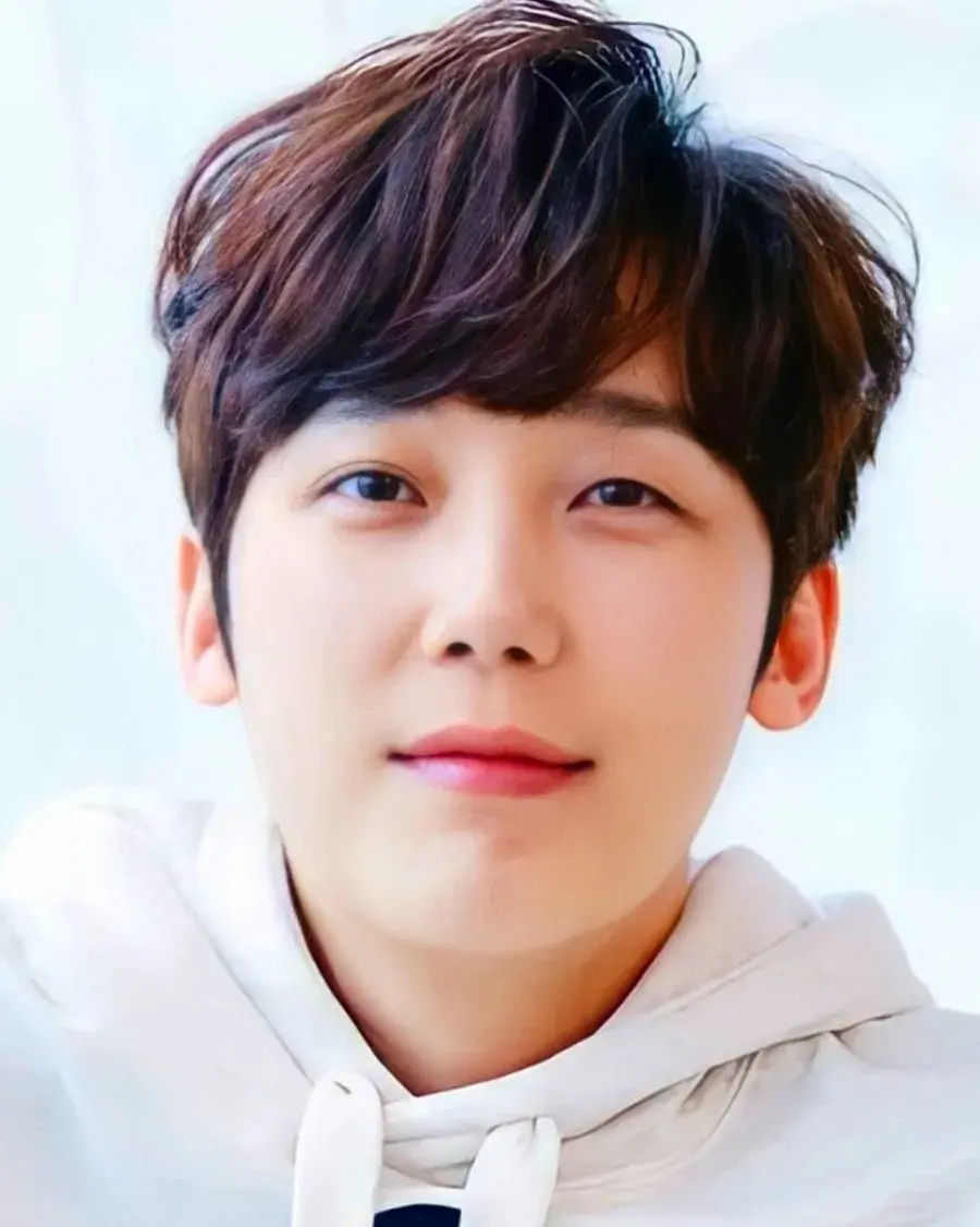 بیوگرافی Yoon Jong Hoon