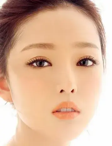 بیوگرافی Wang Jie Xi