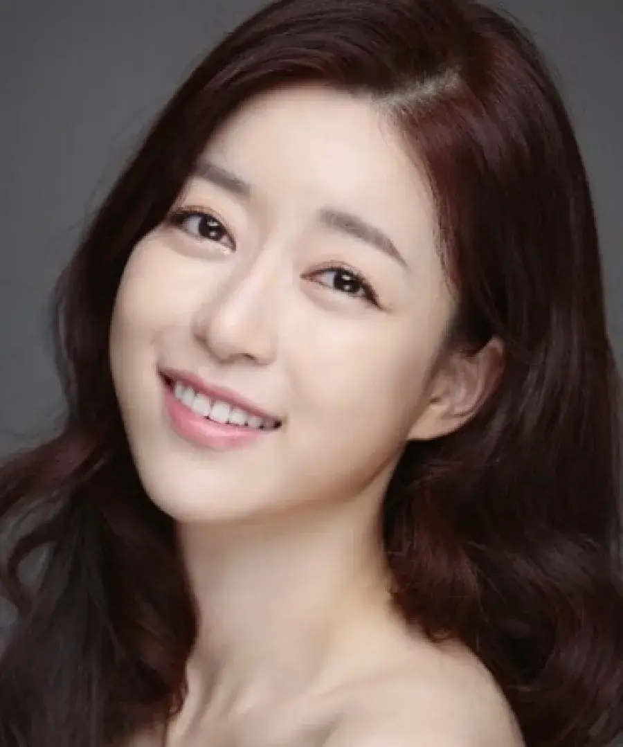 بیوگرافی Jung Soo In
