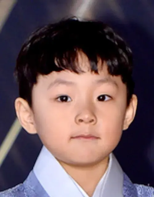 بیوگرافی Kim Ji Hoon