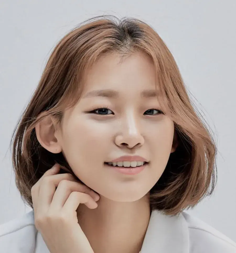 بیوگرافی Kim Hyun Joo