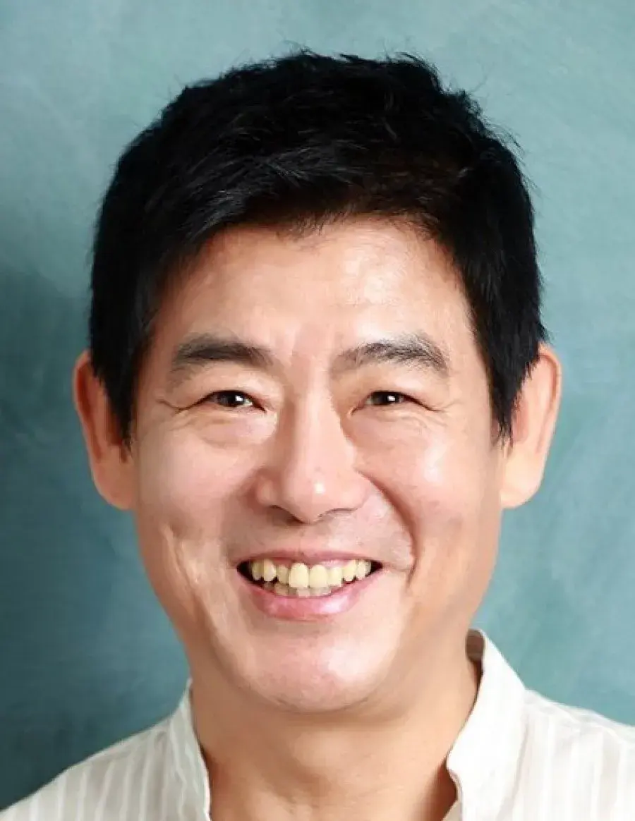 بیوگرافی Sung Dong Il