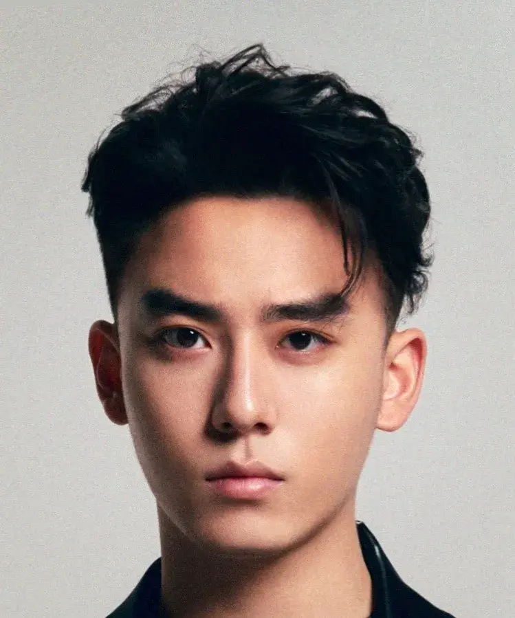 بیوگرافی Zhao Hua Wei