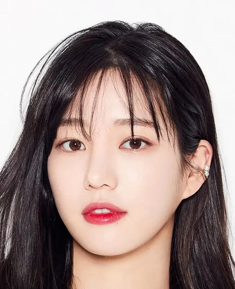 بیوگرافی Lee Yoo Bi