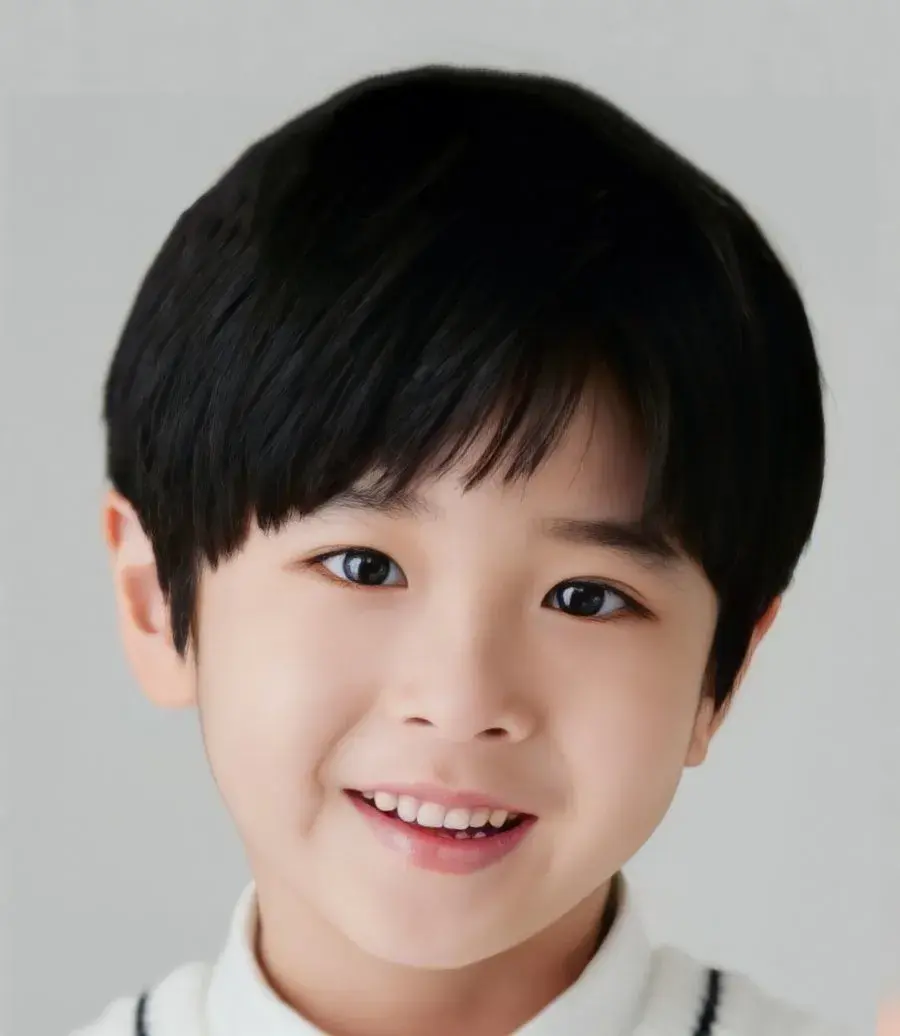بیوگرافی Lee Chae Hyun