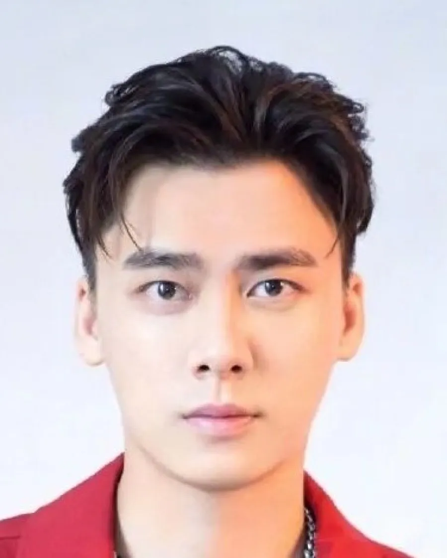 Li Yi Feng
