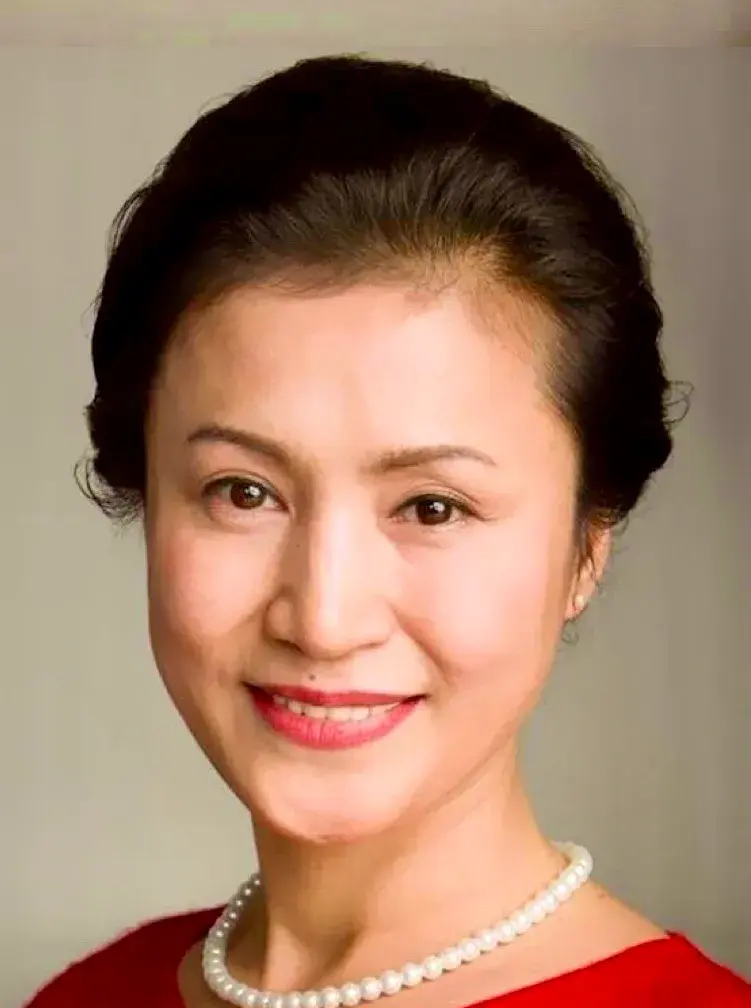 بیوگرافی Zhang Yi Xin
