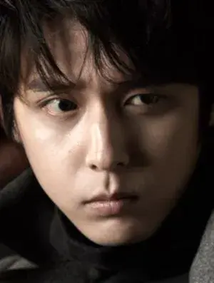 بیوگرافی Shin Min Chul