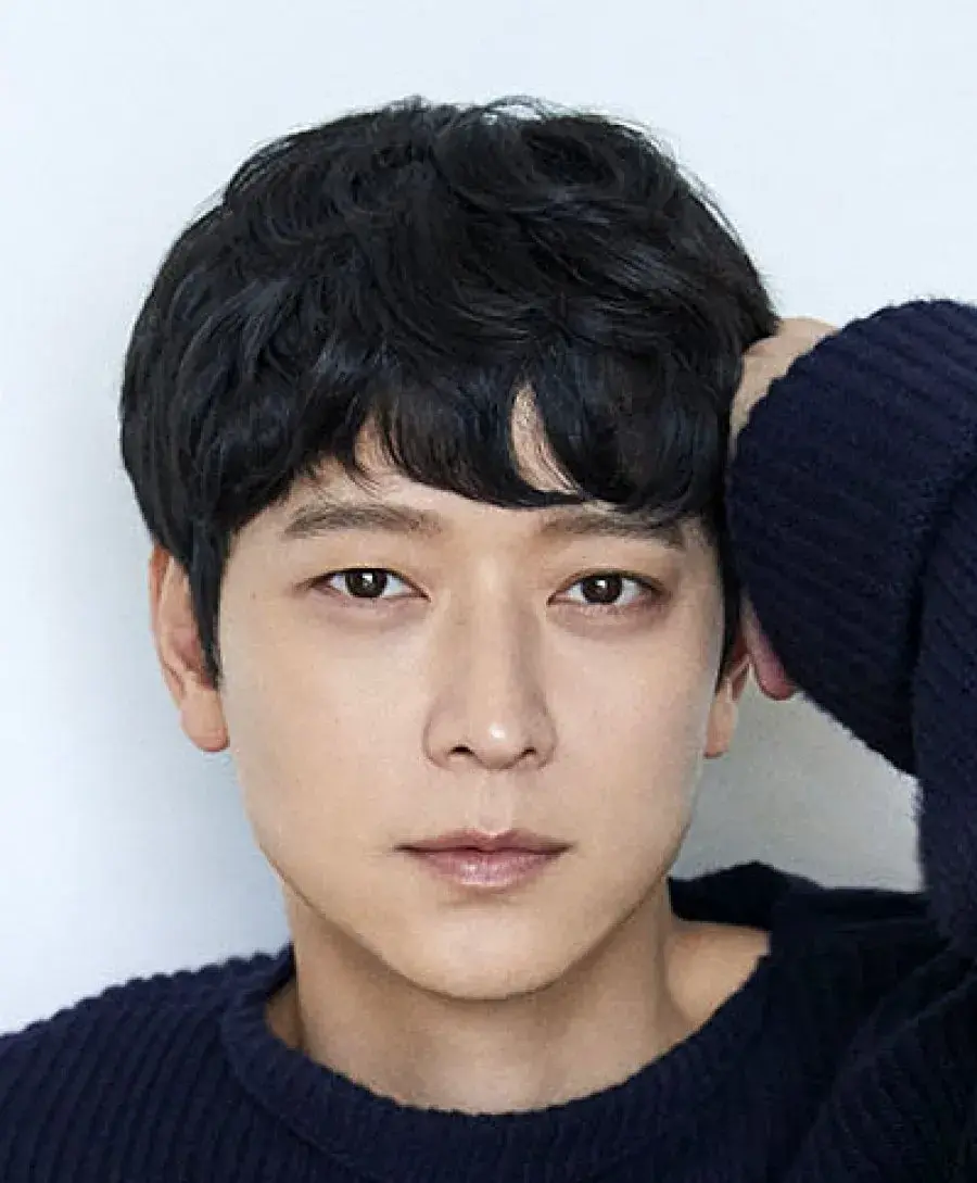 بیوگرافی Kang Dong Won