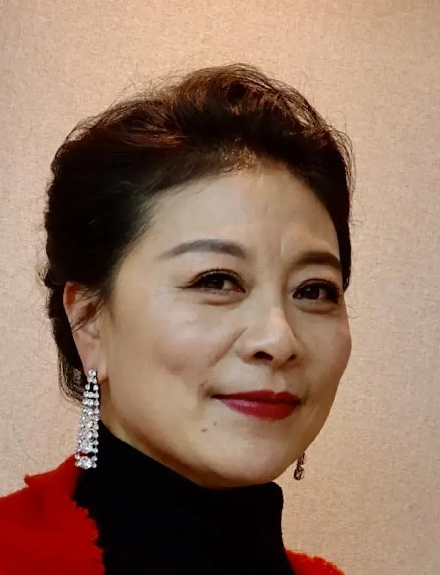 بیوگرافی Hong Yue