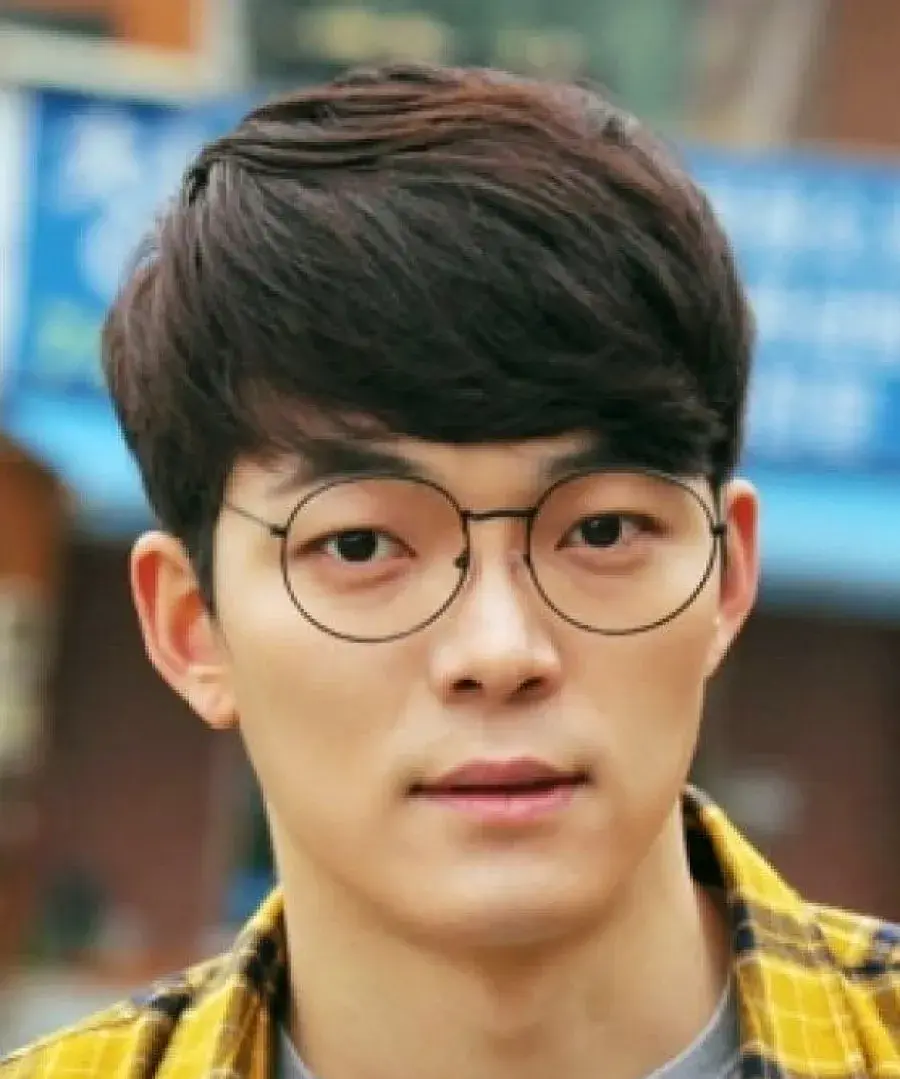 بیوگرافی Kim Do Hyun