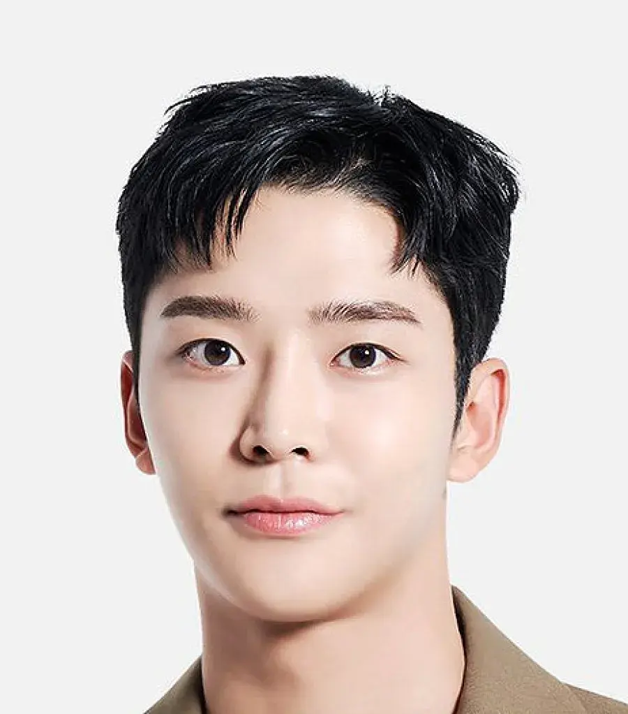 بیوگرافی Kim Seok Woo