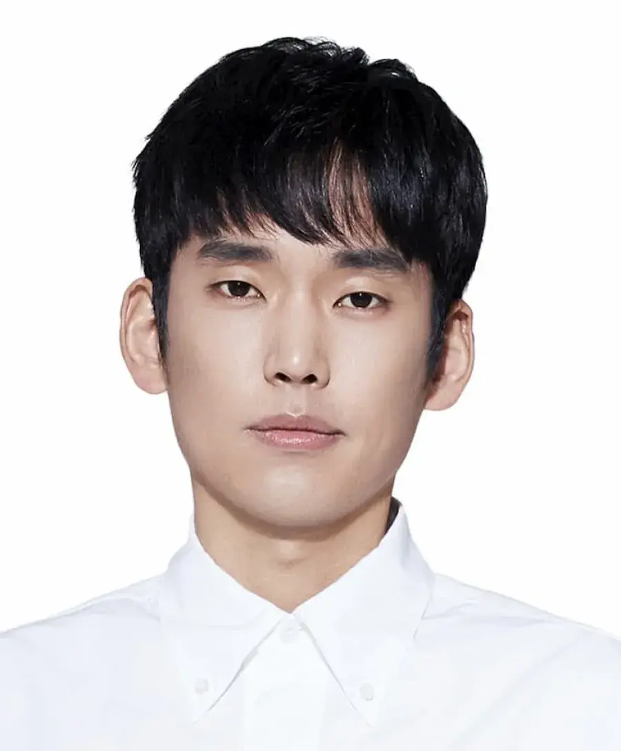 بیوگرافی Choi Jun Young