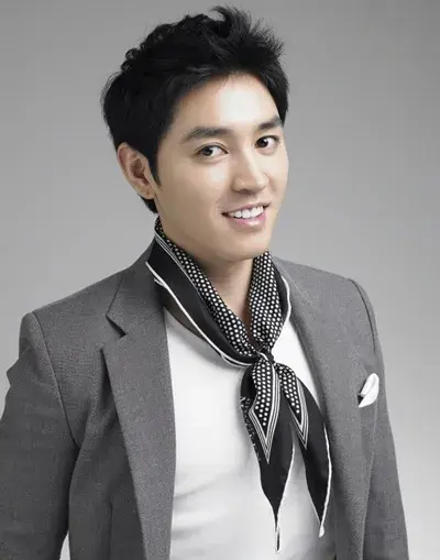 بیوگرافی Kim Dong Hee