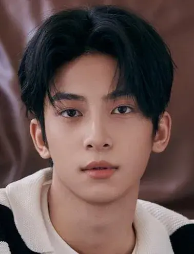 بیوگرافی Yan Rui Hao