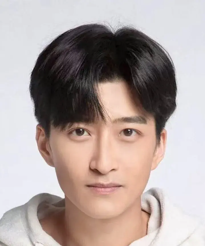 بیوگرافی Feng Xiao Tong