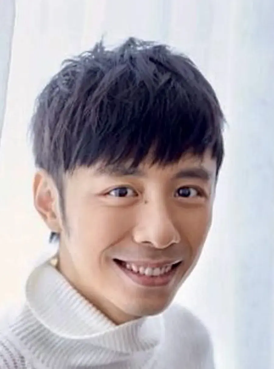 بیوگرافی Huang Yi Xin