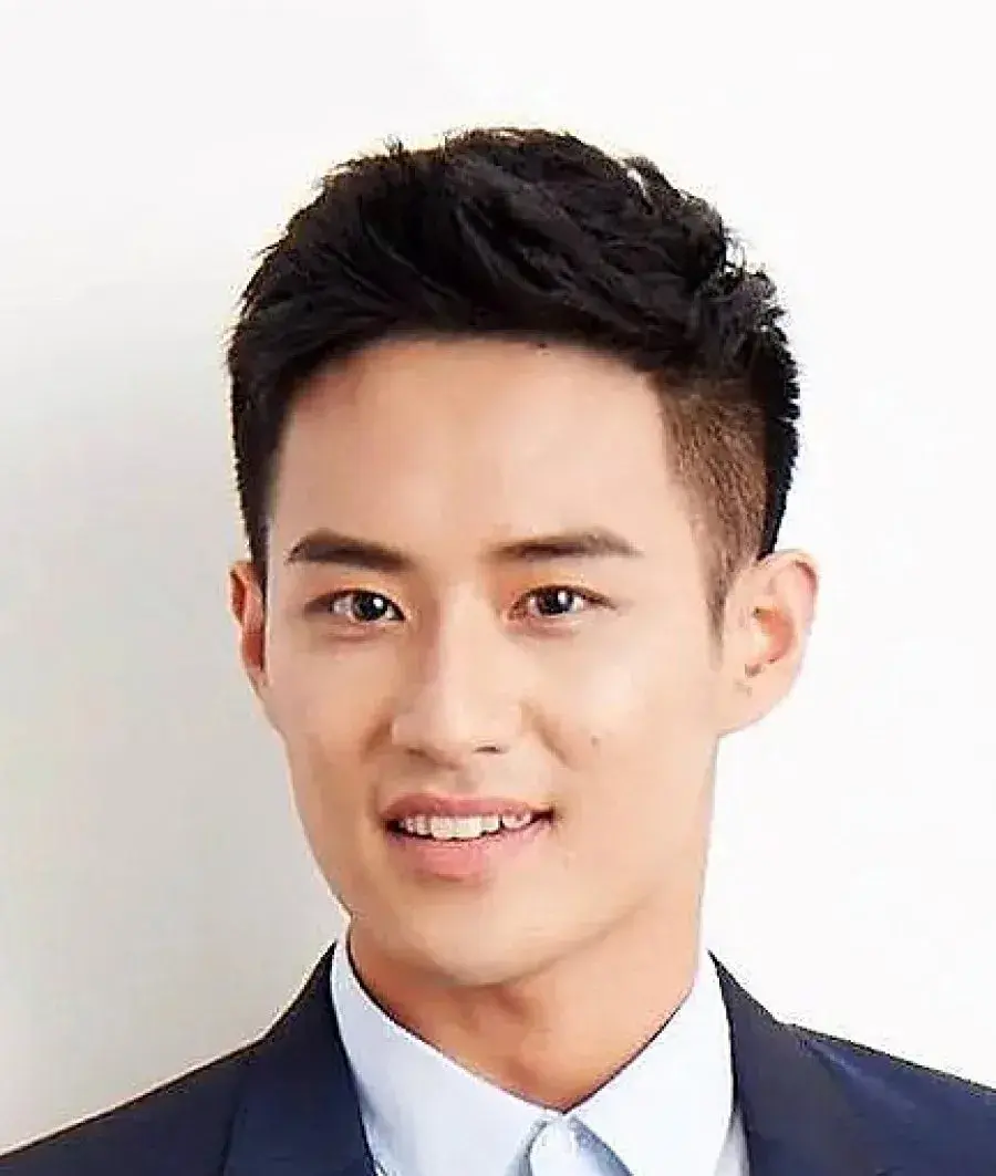 بیوگرافی Zhou Geng Yu