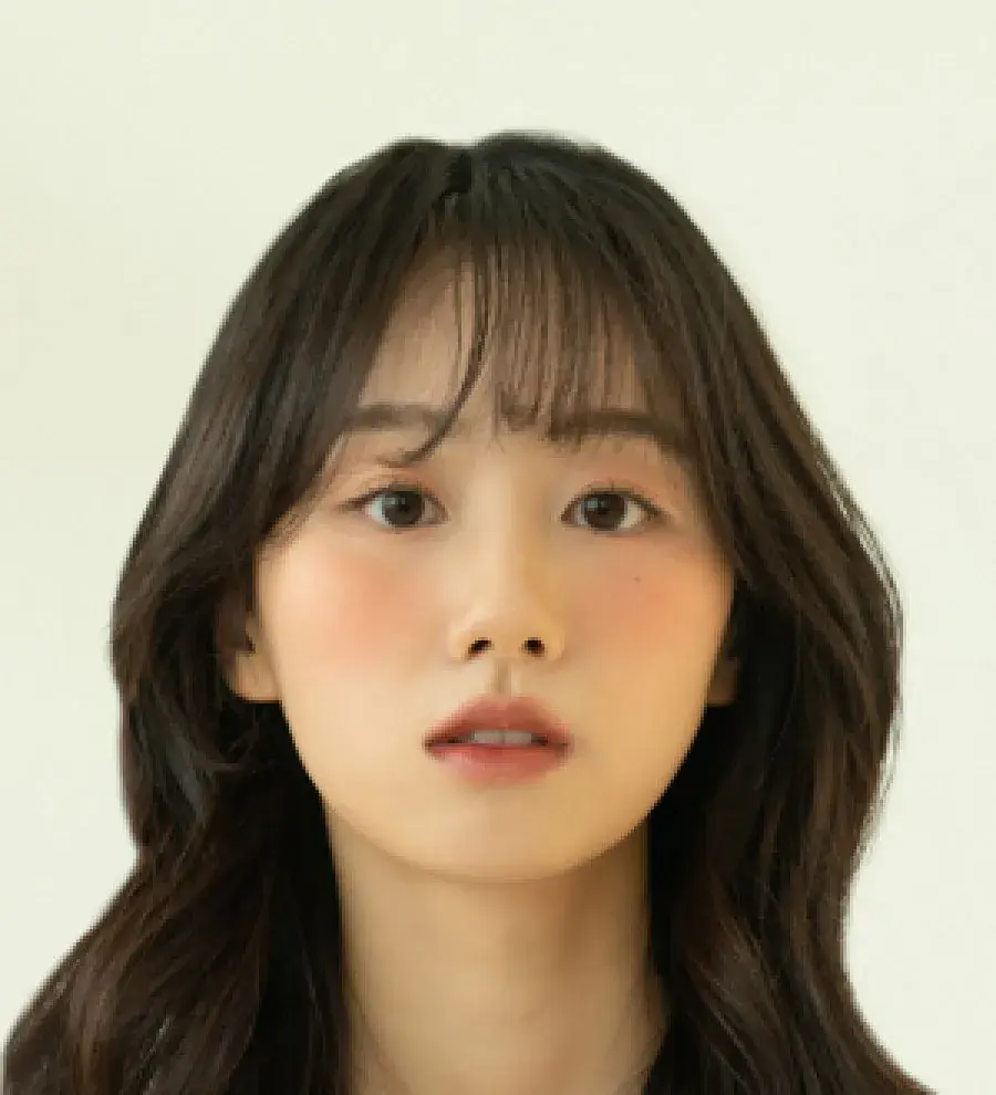بیوگرافی Yoon Sang Jung
