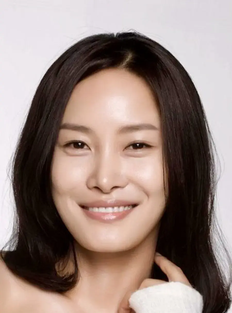 بیوگرافی Lee Eon Jung
