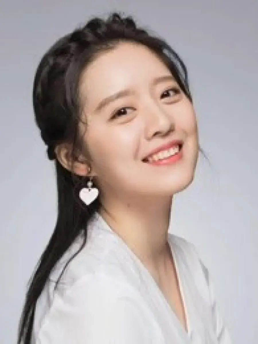بیوگرافی Yu Li