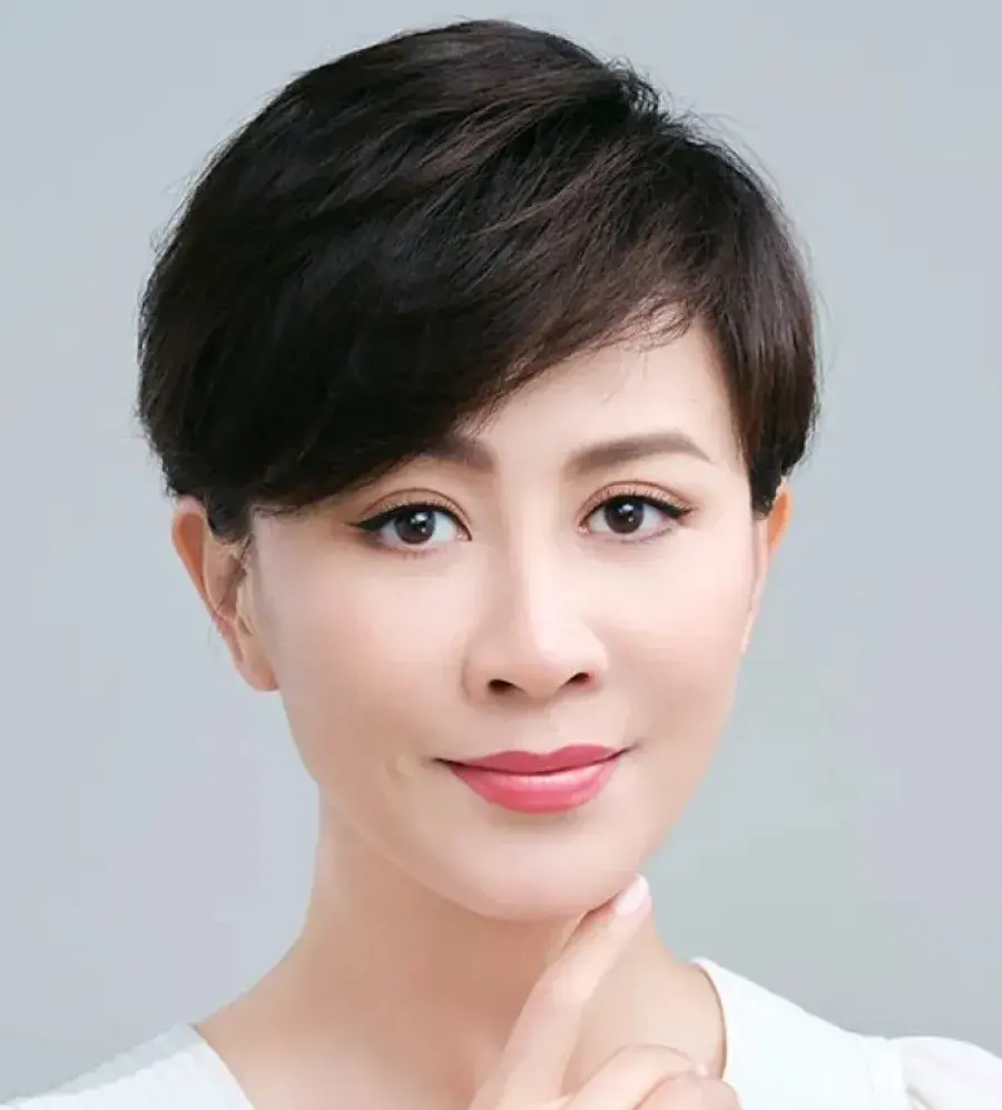 بیوگرافی Lau Carina