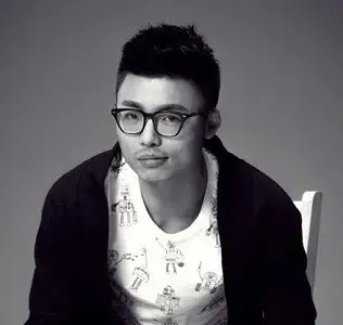 بیوگرافی Fang Qiang Qiang