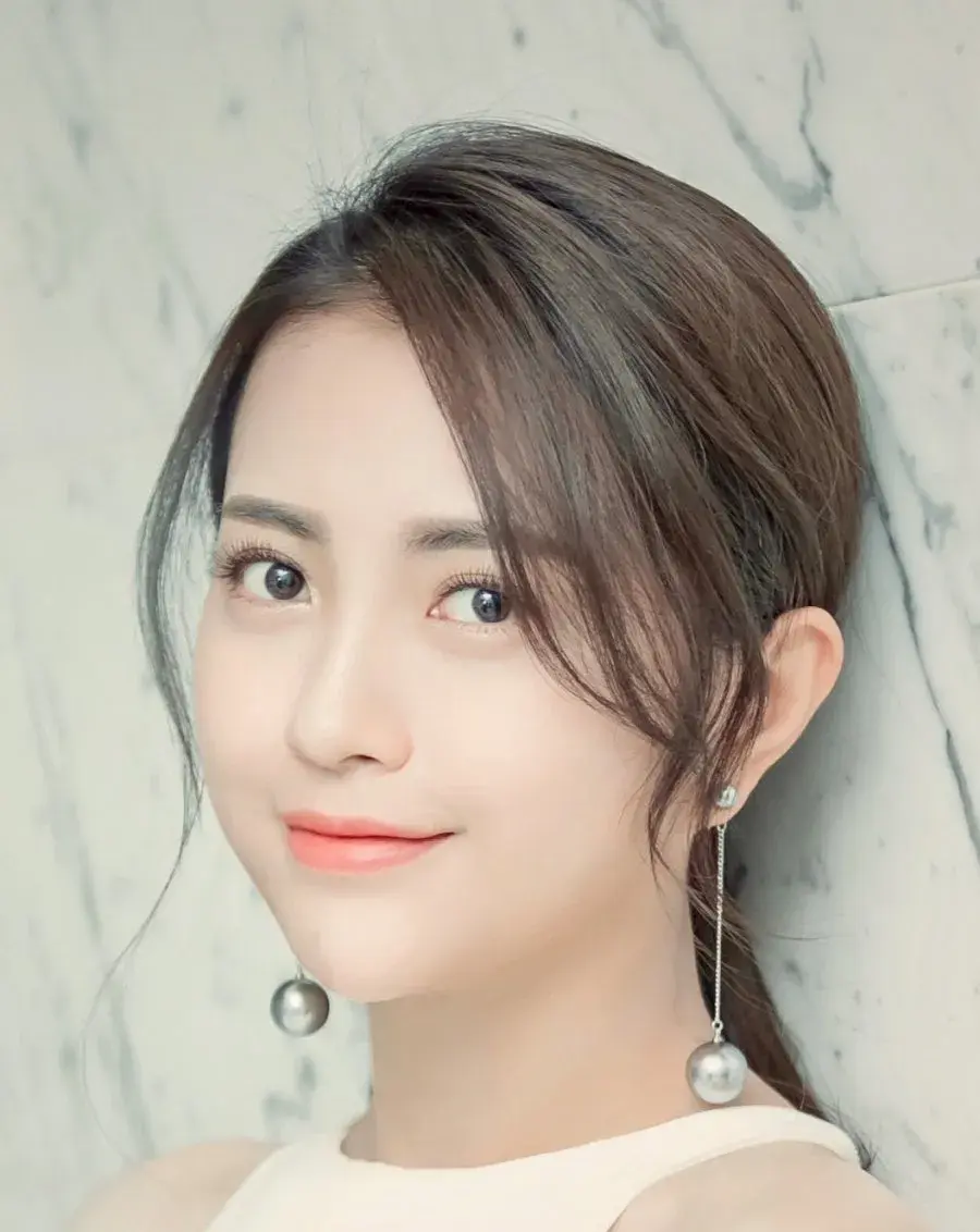 بیوگرافی Bao Wen Jing