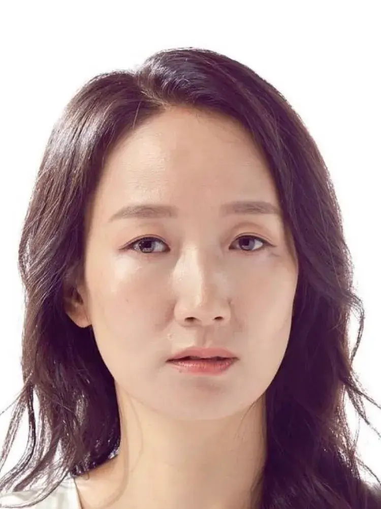 بیوگرافی Lee Hyun Hee
