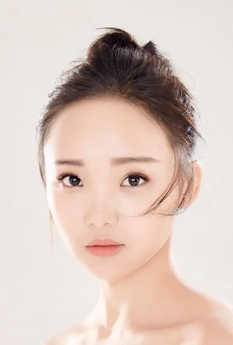 بیوگرافی Lu Xiao Yu