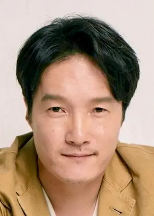 بیوگرافی Lee Joong Ok