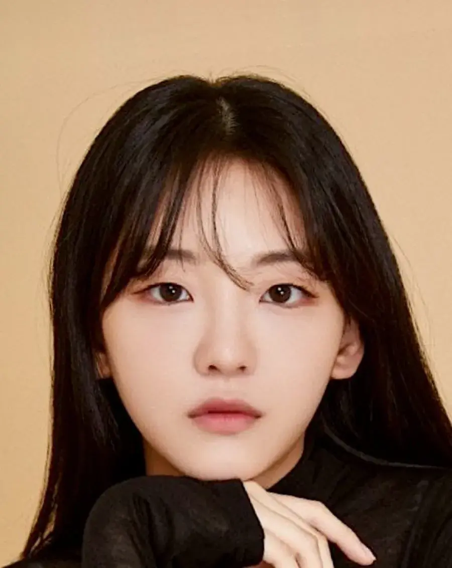 بیوگرافی Jo Yi Hyun