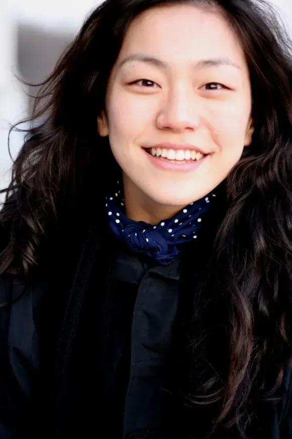 بیوگرافی Lee Hwa Jung