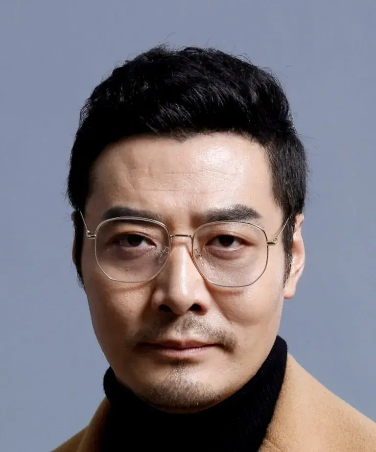 بیوگرافی Wang Huan