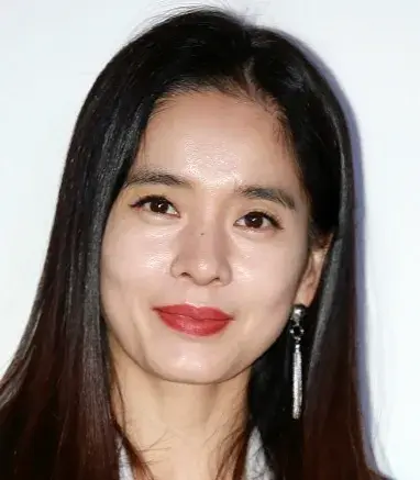 بیوگرافی Jung Hye Young
