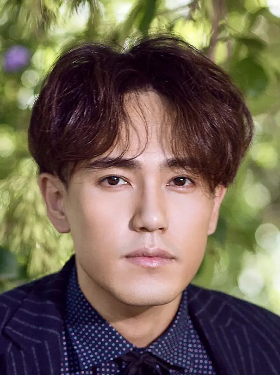 بیوگرافی Wang Zi Xuan