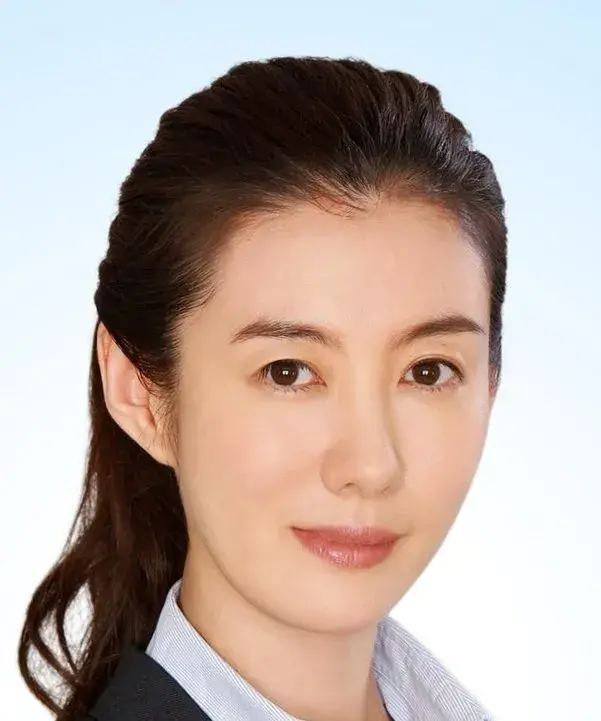 بیوگرافی Tomosaka Rie