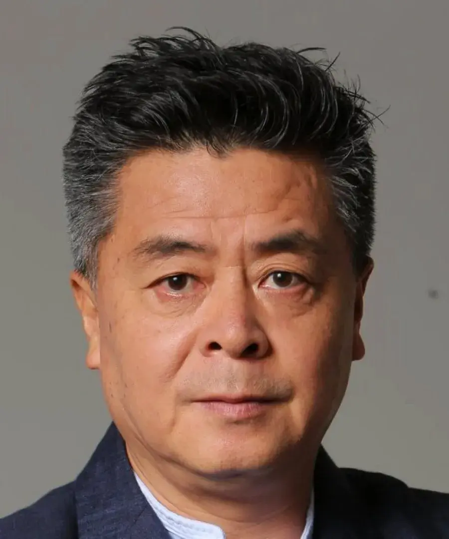 بیوگرافی He Yun Qing