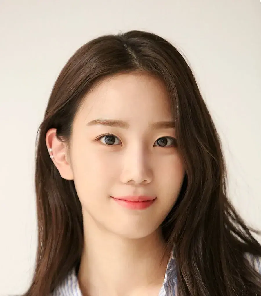 بیوگرافی Jang Hee Ryung