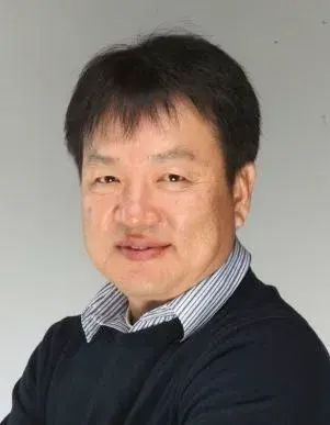 بیوگرافی Jang Yong Woo